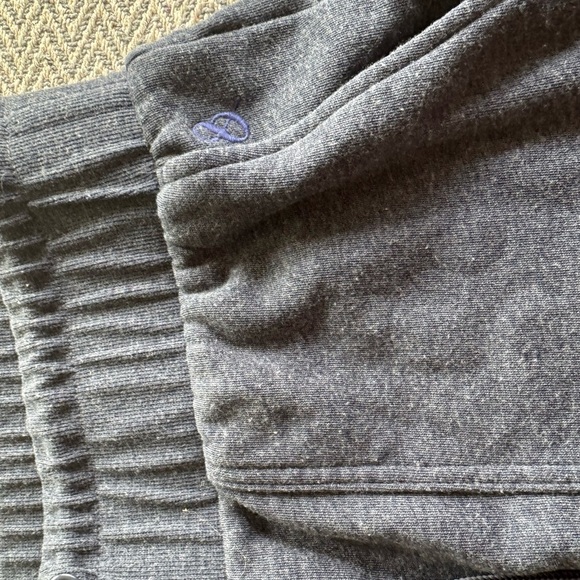 Lou & Grey Shorts Size Large - Picture 4 of 6